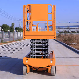 Chiny Podnośnik nożycowy z napędem elektrycznym 13,7 m Pomarańczowy do dużego miejsca pracy fabryka